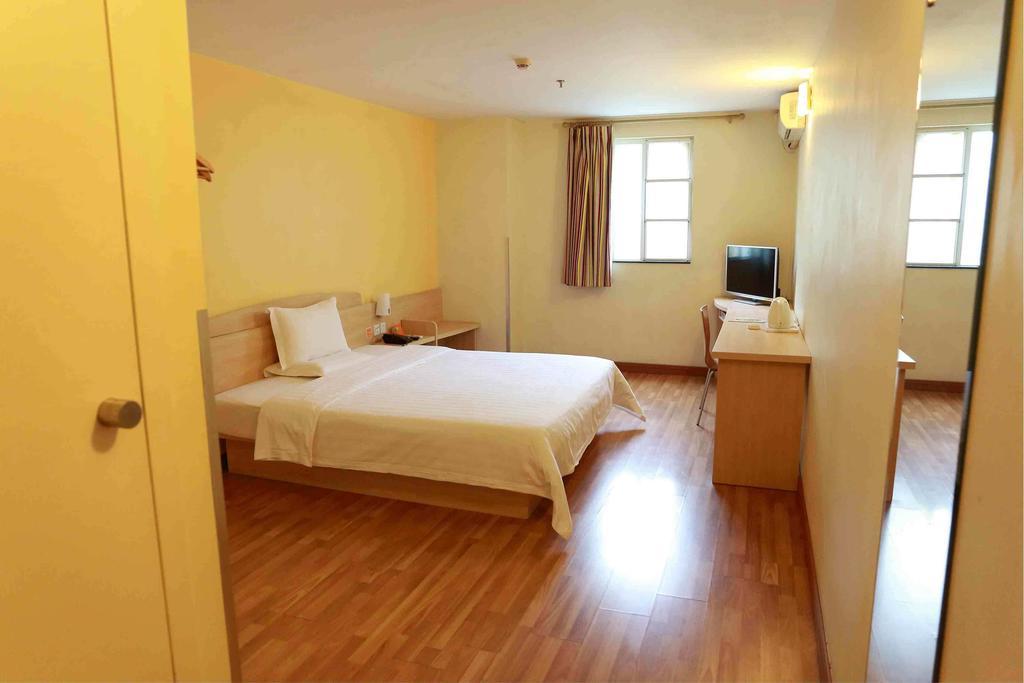 7Days Inn Guangzhou Meihuayuan Metro Station Room photo