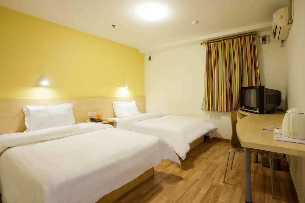 7Days Inn Guangzhou Meihuayuan Metro Station Room photo